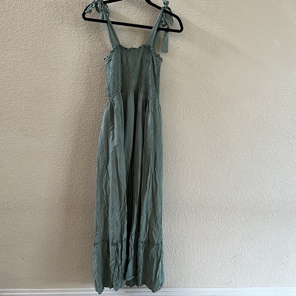 Sundress - Picture 2 of 9